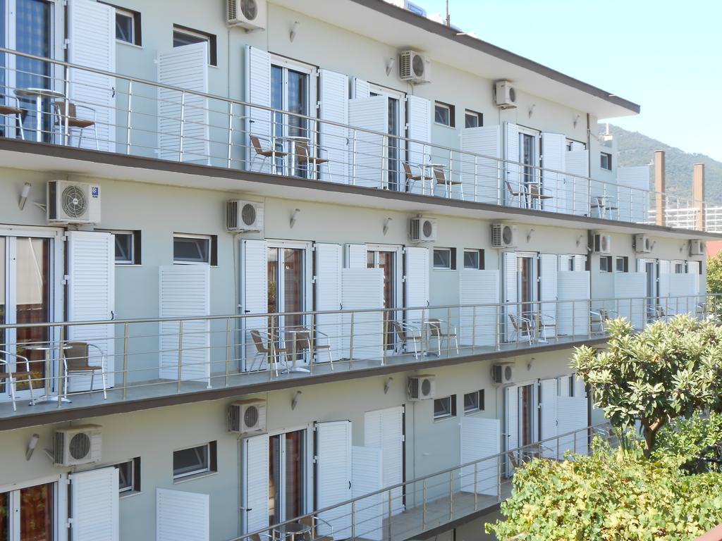 Hotel Neon Astron Kamena Vourla Exteriér fotografie